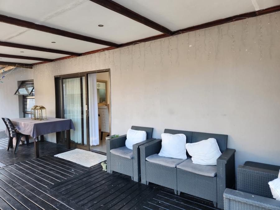 5 Bedroom Property for Sale in Bodorp Western Cape